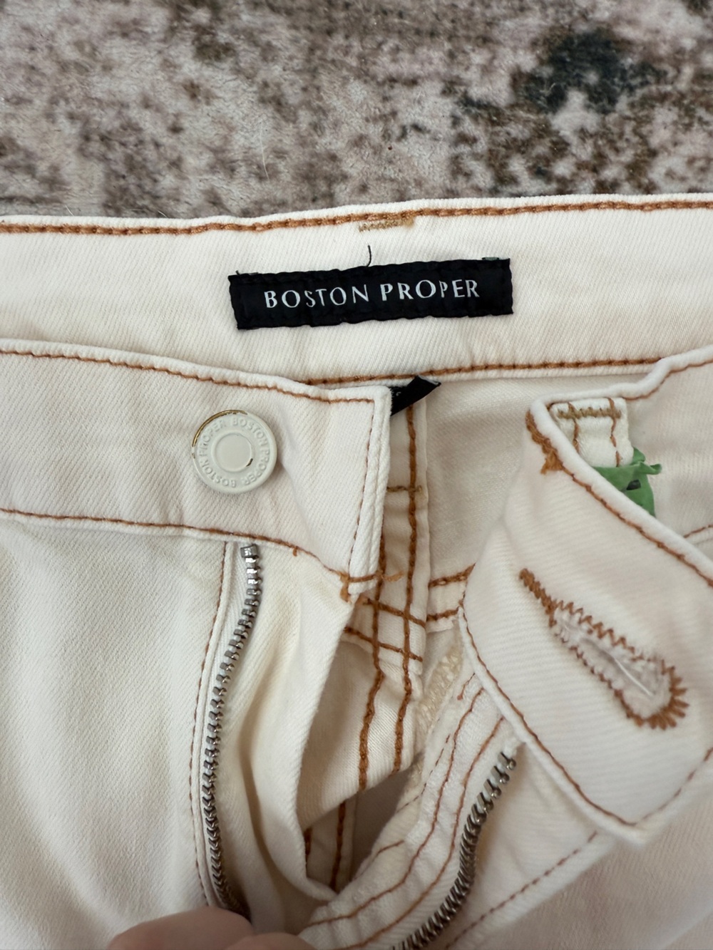 Boston Proper Cream Wide Leg Jeans Size 4 Contrast Stitch - Picture 3 of 4